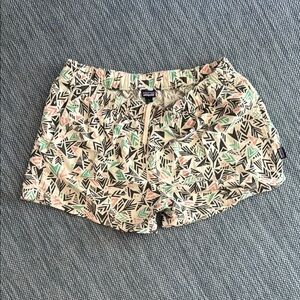 Patagonia Black and Green Athletic Shorts Lightweight Performance